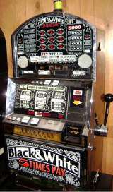 Black & White - 5 Times Pay the Slot Machine